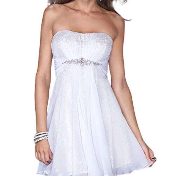 NWT La Femme 19415 Chiffon  Prom Dress White Size 0 - Picture 1 of 6